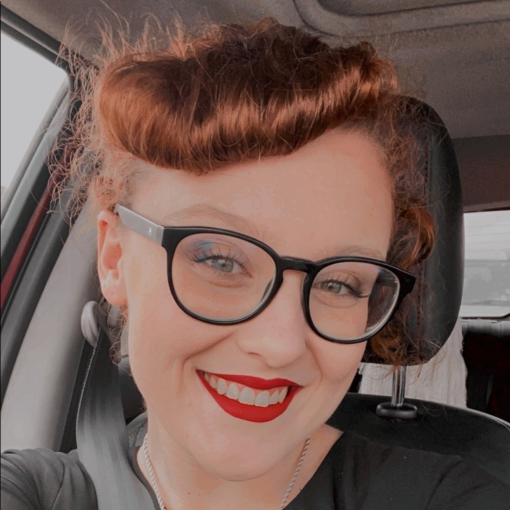 Meet your Posher, Maya